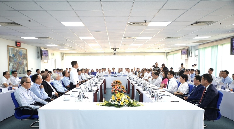 Tổng công ty Phát điện 3 tổ chức gặp gỡ, tri ân các thế hệ lãnh đạo trong EVNGENCO3 tại Công ty Nhiệt điện Phú Mỹ năm 2024.
