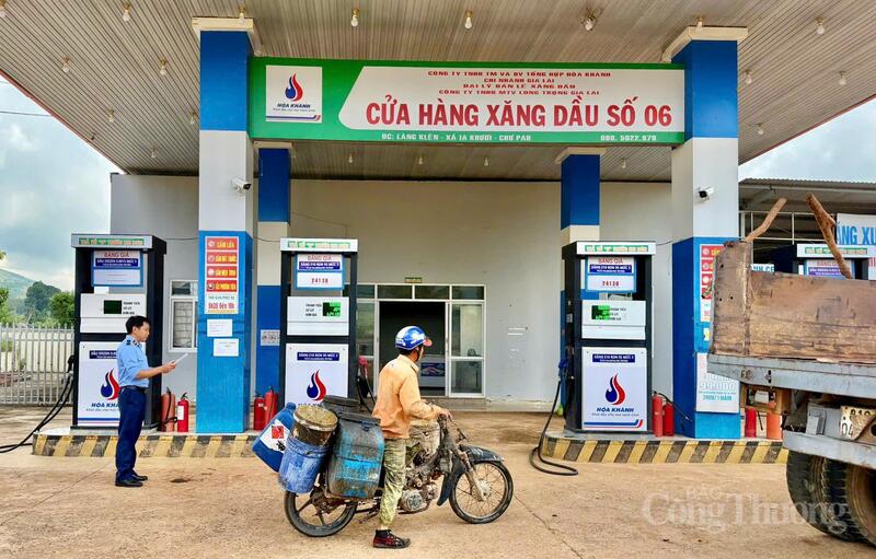 Các đội quản lý trường tăng cường công tác giám sát, kiểm tra việc triển khai kinh doanh xăng sinh học E10 tại các cửa hàng bán lẻ xăng dầu trên địa bàn tỉnh.