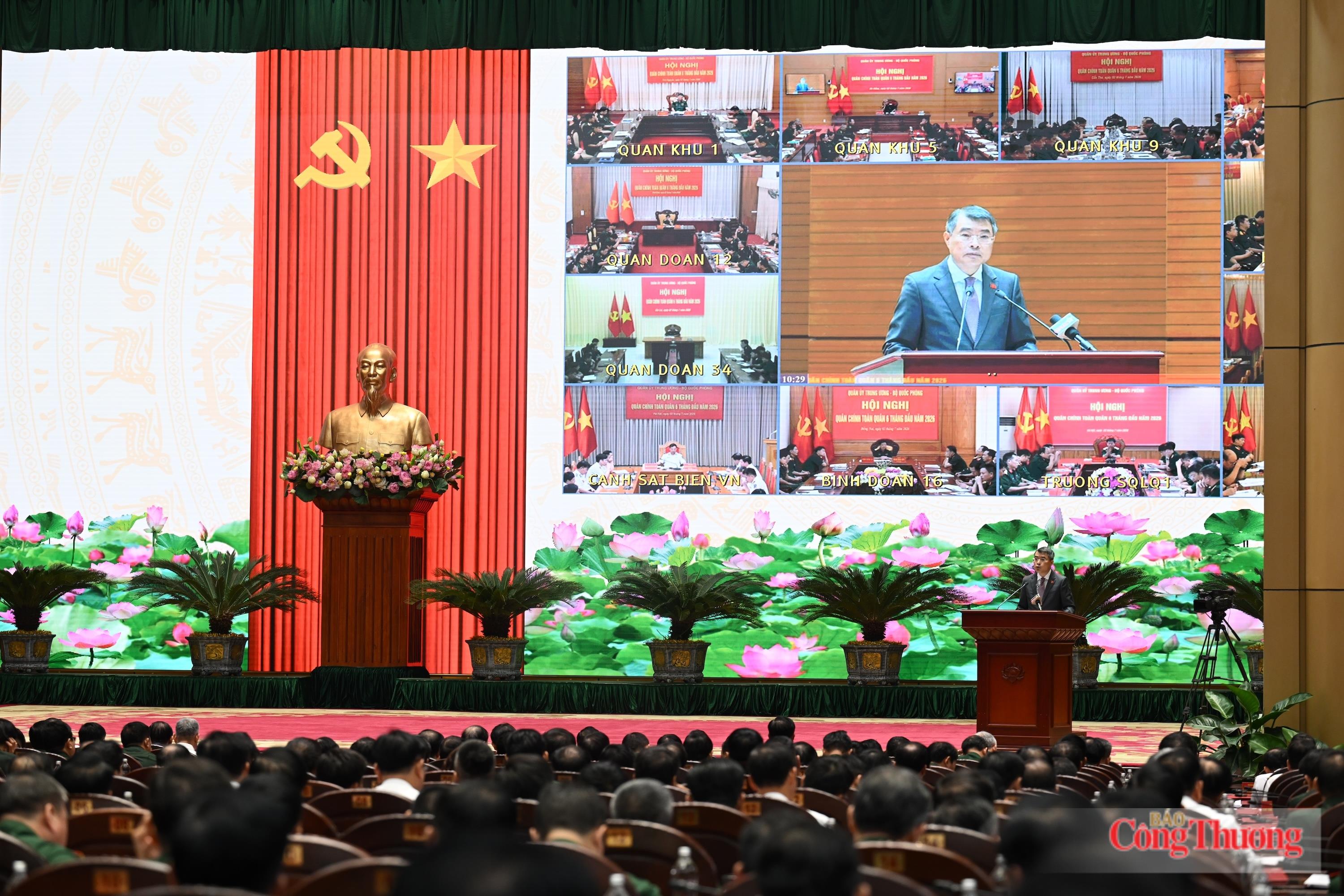 Toàn cảnh hội nghị.