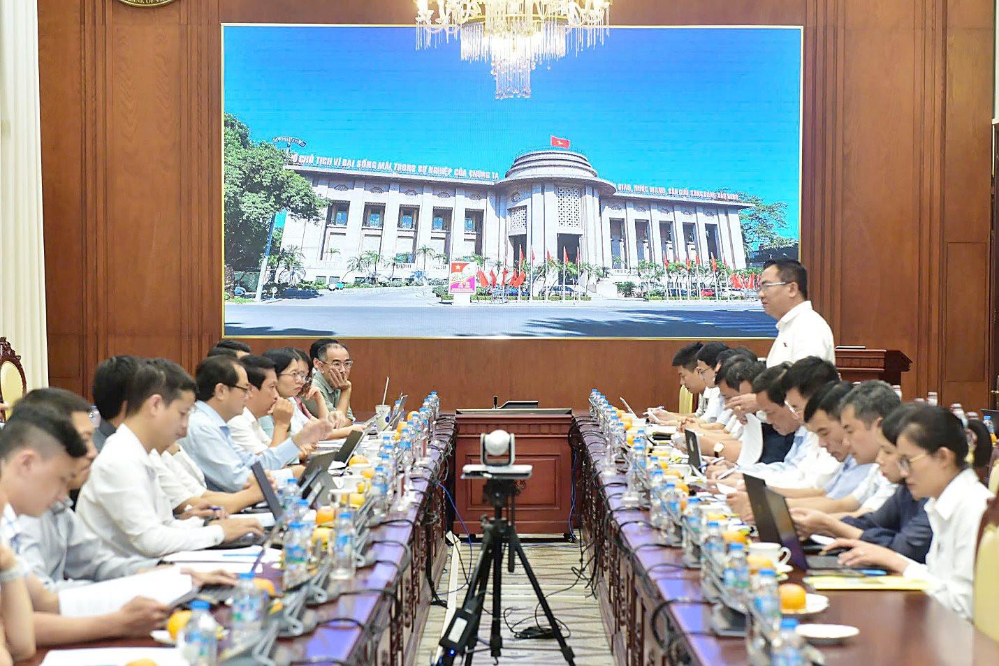 15.7-1-ngan-hang-nha-nuoc-lam-viec-voi-doan-khao-sat-cua-quoc-hoi-ve-du-an-luat-an-ninh-du-lieu-va-du-an-luat-dinh-danh-va-xac-thuc-dien-tu.jpg