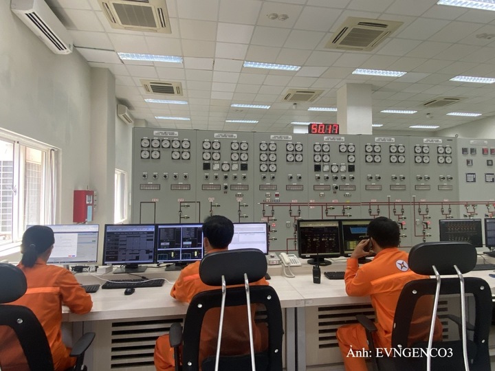 Công tác vận hành tại Nhà máy thuỷ điện Buôn Kuốp