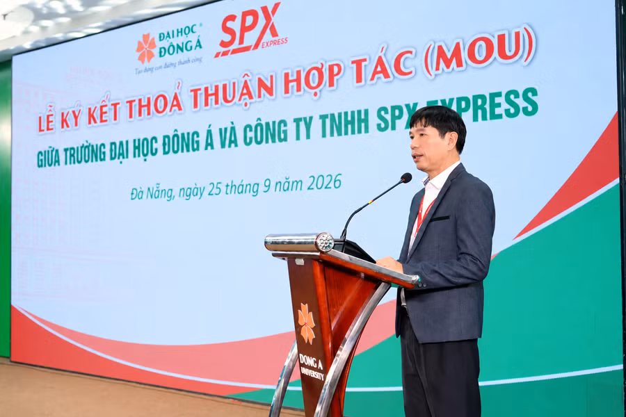 Tiến sĩ Đỗ Trọng Tuấn, Phó Hiệu trưởng Thường trực Trường Đại học Đông Á, nhấn mạnh định hướng đào tạo gắn với thực tiễn và nhu cầu thị trường lao động. 14a39349-2512-4095-8541-d7c5e1301c7a.png