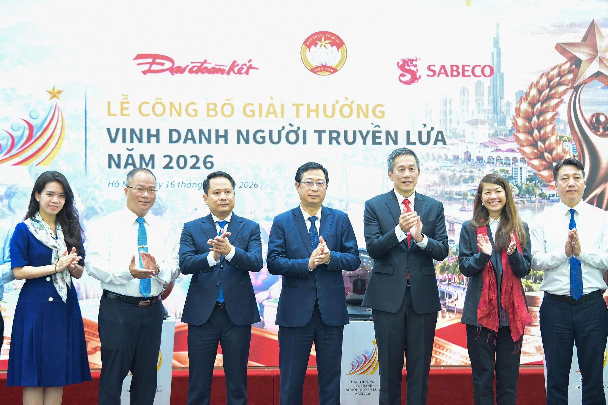 Các đại diện VFF, SABECO và Báo DDK
