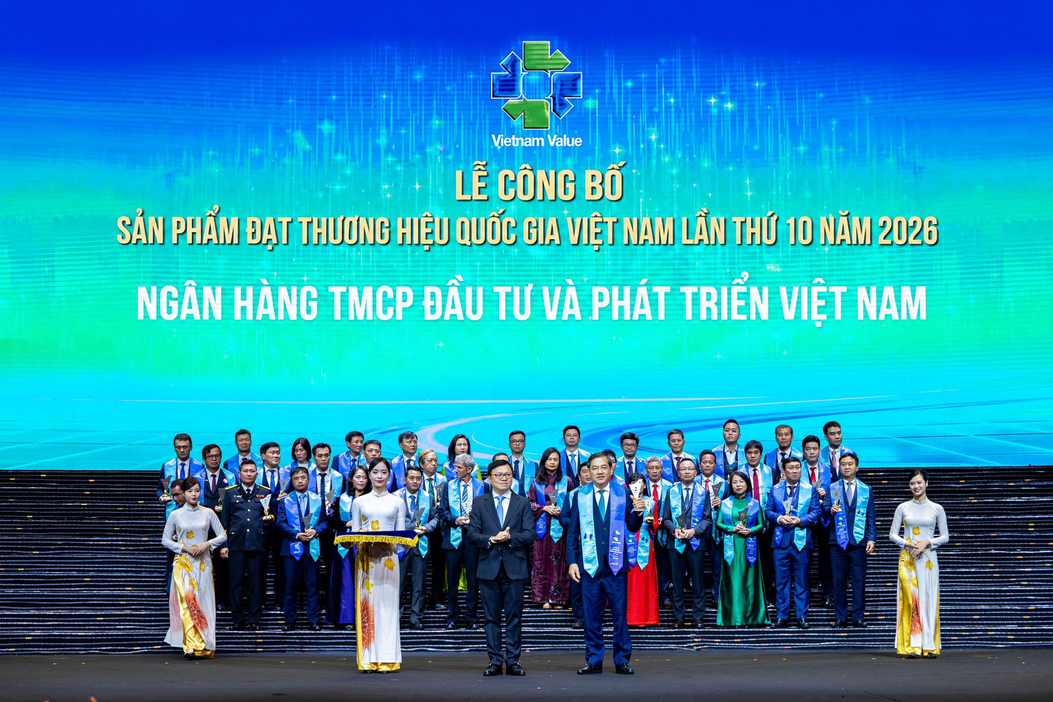 2 - Ảnh báo chí
