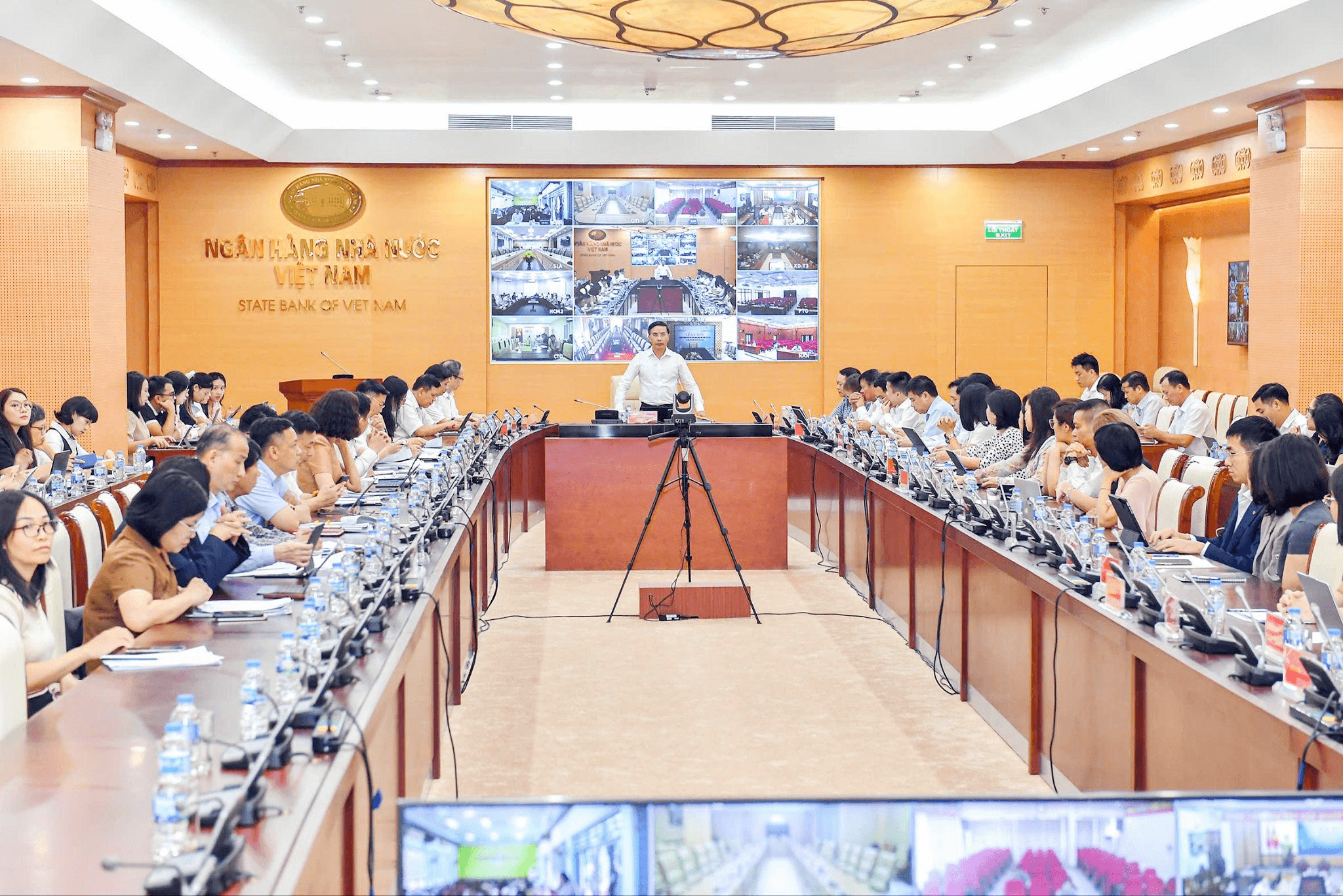 2010.05.Thống đốc Phạm Đức Ấn Tiếp tục rà soát, hoàn thiện hệ thống pháp luật trong lĩnh vực ngân hàng